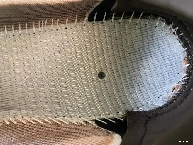 GY4109 Adidas Boost Yeezy V3 Copfade 700 0607